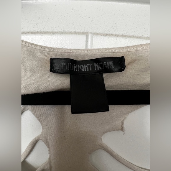 Skull Rose Top by Midnight Hour 3/4 Sleeve - Picture 2 of 4